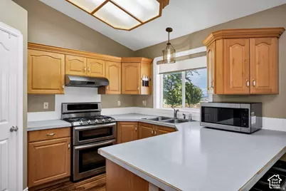 584 W 300 N, Hyrum, UT 84319 - Photo 13