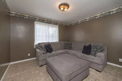 584 W 300 N, Hyrum, UT 84319 - Photo 17