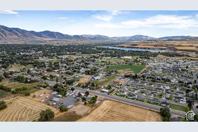 584 W 300 N, Hyrum, UT 84319 - Photo 43