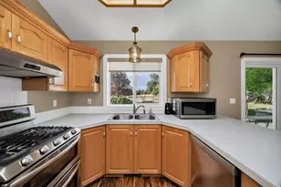 584 W 300 N, Hyrum, UT 84319 - Photo 15