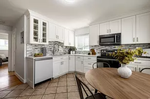 2562 E 3210 S, Salt Lake City, UT 84109 - Photo 3