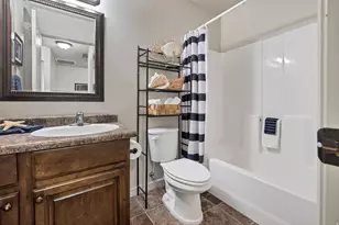 1000 E Bluffview Dr, Washington, UT 84780 - Photo 23