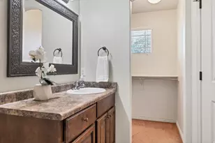 1000 E Bluffview Dr, Washington, UT 84780 - Photo 17