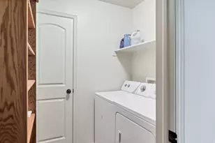 1000 E Bluffview Dr, Washington, UT 84780 - Photo 27