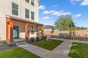 629 N Autumn Ash Cir W, Kaysville, UT 84037 - Photo 1
