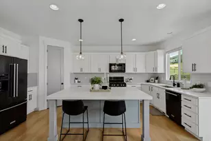 312 W Rocky Crk Wy, Saratoga Springs, UT 84045 - Photo 13