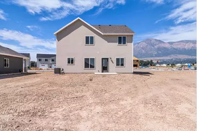 521 W 1850 N, Harrisville, UT 84404 - Photo 15