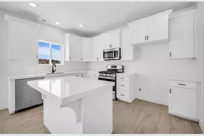 521 W 1850 N, Harrisville, UT 84404 - Photo 5