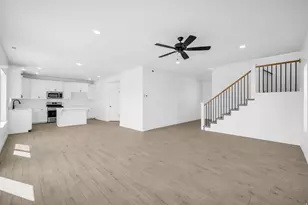 521 W 1850 N, Harrisville, UT 84404 - Photo 3