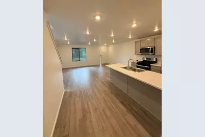 1798 N Blue Iris Ave #1061, Tooele, UT 84074 - Photo 9