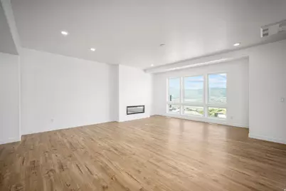 2002 W Pointe Dr #E3, Heber City, UT 84032 - Photo 11