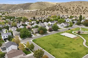 4066 E Parkers Pl, Eagle Mountain, UT 84005 - Photo 25