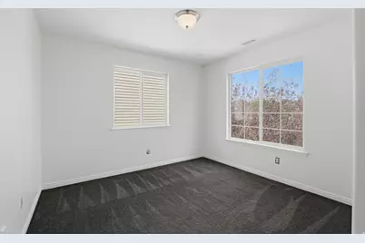 4066 E Parkers Pl, Eagle Mountain, UT 84005 - Photo 15