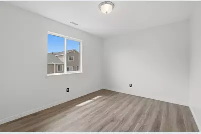 4066 E Parkers Pl, Eagle Mountain, UT 84005 - Photo 13