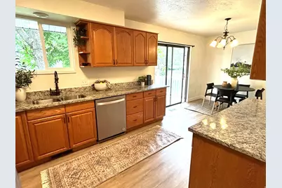 1370 E 5850 S, South Ogden, UT 84405 - Photo 7