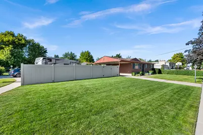 812 E Johnsonway Dr, Sandy, UT 84094 - Photo 25