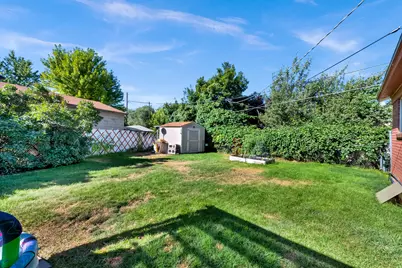812 E Johnsonway Dr, Sandy, UT 84094 - Photo 23