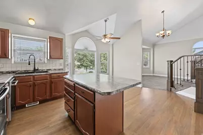 9271 S Grand Teton Dr, West Jordan, UT 84088 - Photo 7