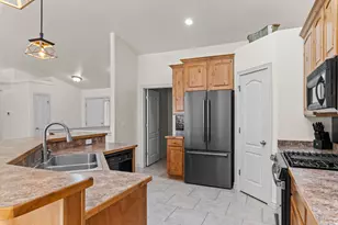 6342 W Rose Run Way S, Herriman, UT 84096 - Photo 11
