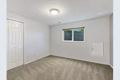 2047 E Village Point Way, Sandy, UT 84093 - Photo 5