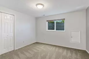 2047 E Village Point Way, Sandy, UT 84093 - Photo 23