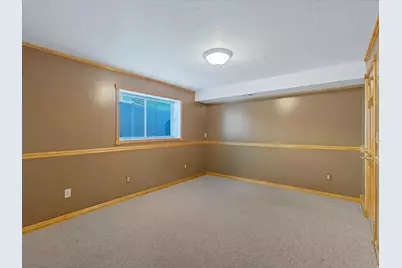 2047 E Village Point Way, Sandy, UT 84093 - Photo 3