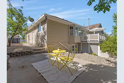 2047 E Village Point Way, Sandy, UT 84093 - Photo 13
