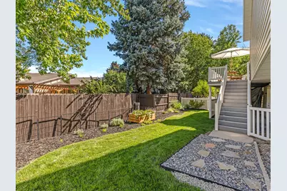 2047 E Village Point Way, Sandy, UT 84093 - Photo 11