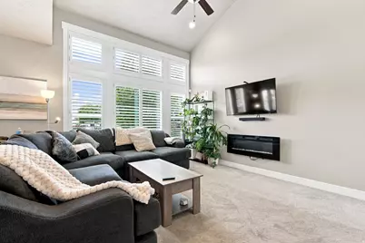 9272 S Ashbourne Dr, Sandy, UT 84094 - Photo 7
