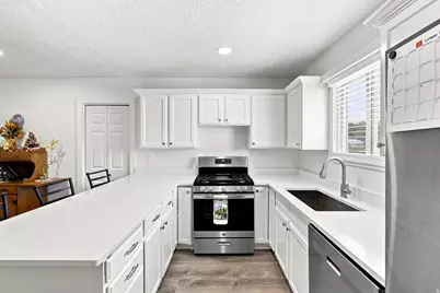 1276 N 150 W, American Fork, UT 84003 - Photo 3