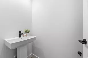 1326 E Sunset Ct, Ogden, UT 84403 - Photo 17