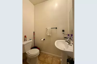 393 E 600 S #H, Vernal, UT 84078 - Photo 7