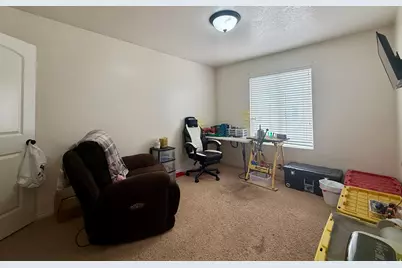 393 E 600 S #H, Vernal, UT 84078 - Photo 11