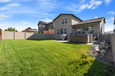 6025 N Angels Landing Dr, Mountain Green, UT 84050 - Photo 25