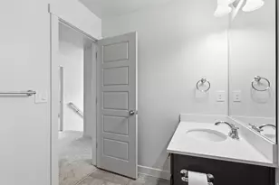 8046 S 6910 W, West Jordan, UT 84081 - Photo 23