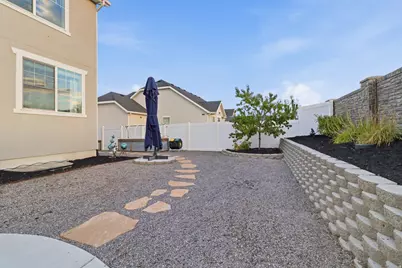 8046 S 6910 W, West Jordan, UT 84081 - Photo 31