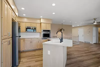 84 Belmore Dr, Kaysville, UT 84037 - Photo 13
