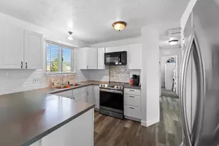 4717 S Spicewood Cir W, Taylorsville, UT 84129 - Photo 9