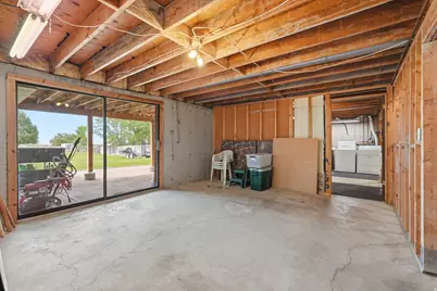 748 E Antelope Dr N, Layton, UT 84041 - Photo 27