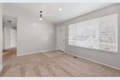 5371 W Fieldbury Cir S, West Valley, UT 84120 - Photo 7