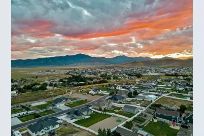 2417 E Patriot Dr, Eagle Mountain, UT 84005 - Photo 5