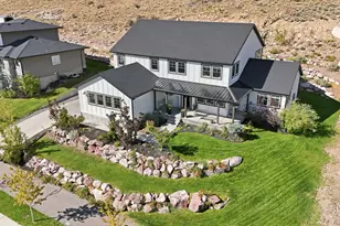 2417 E Patriot Dr, Eagle Mountain, UT 84005 - Photo 3