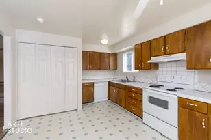 1792 E 5625 S, South Ogden, UT 84403 - Photo 5
