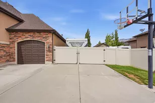 2662 W 2325 N, Farr West, UT 84404 - Photo 53