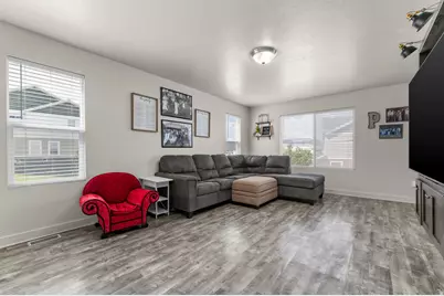 15046 S Gallant Dr, Bluffdale, UT 84065 - Photo 5