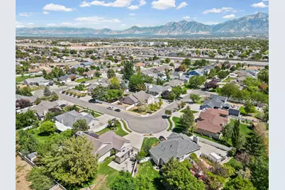 3762 W Elk Valley Ln S, South Jordan, UT 84095 - Photo 35