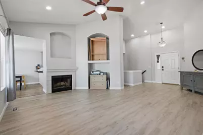 3762 W Elk Valley Ln S, South Jordan, UT 84095 - Photo 9