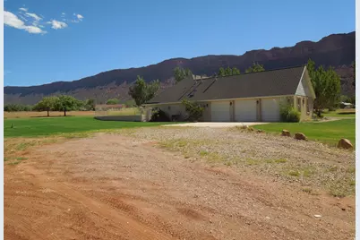 113 E Pace Ln #113, Castle Valley, UT 84532 - Photo 3