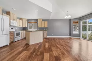 6952 W Hunter Dr, West Valley, UT 84128 - Photo 3