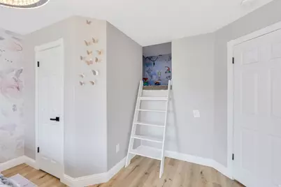 3661 N 2300 E, Layton, UT 84040 - Photo 25